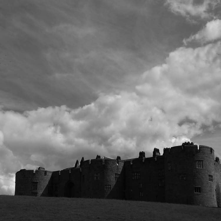 фото "Chirk Castle, North Wales" метки: архитектура, черно-белые, пейзаж, 