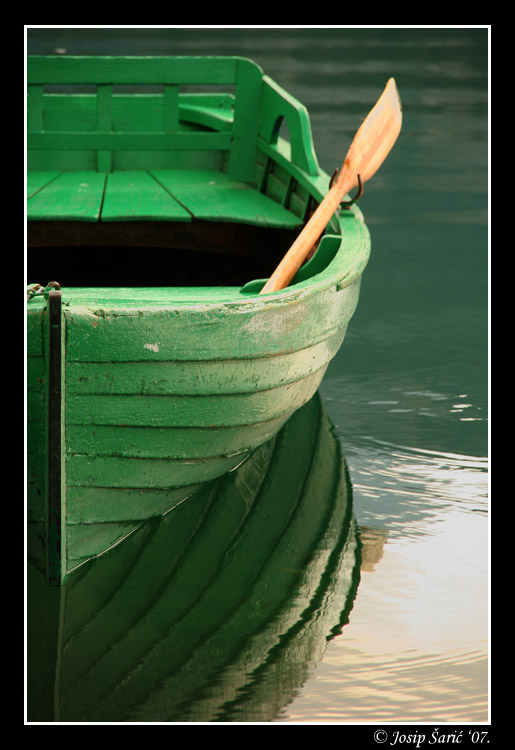 photo "Green Boat" tags: travel, Europe