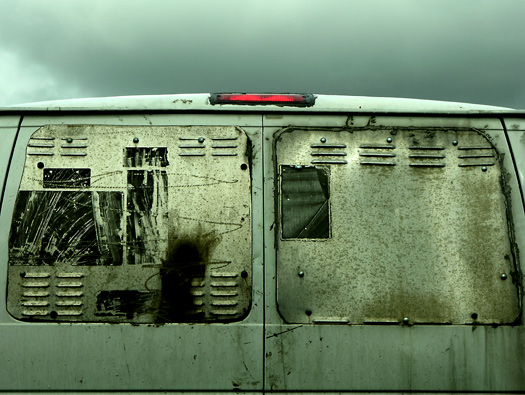 photo "The Back of a Van" tags: misc., 