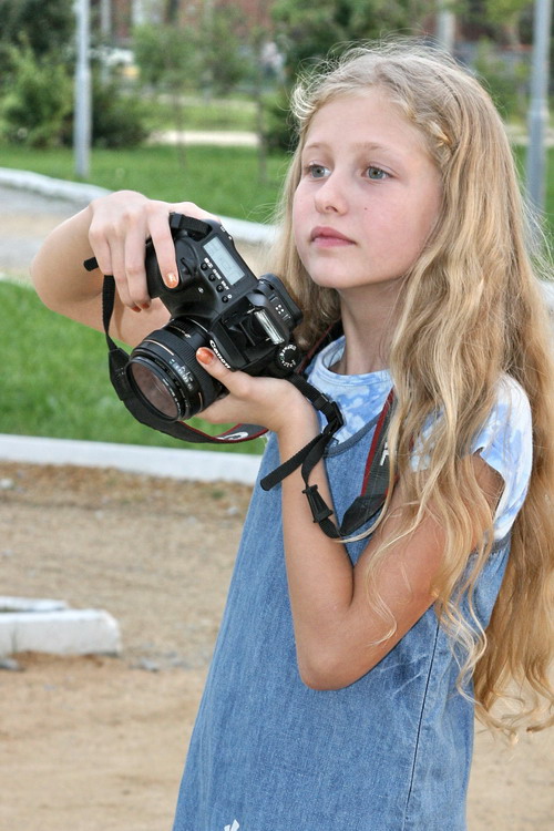 photo "The little photographer" tags: genre, portrait, children