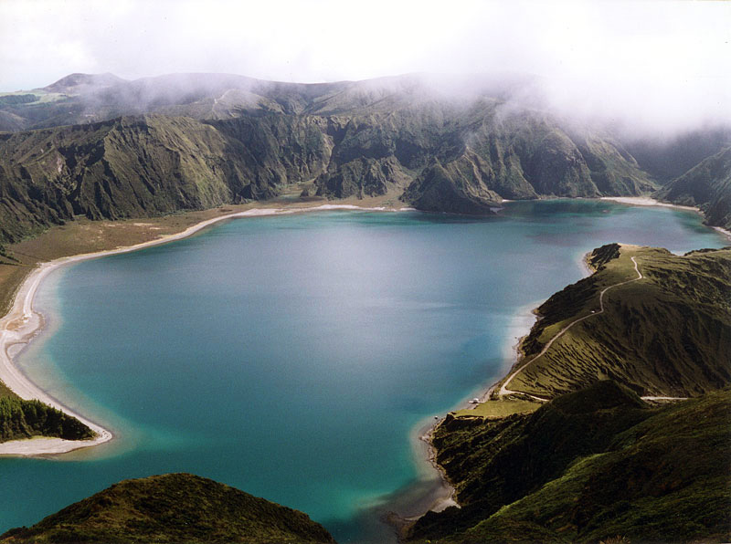 фото "Lagoa de Fogo" метки: , 