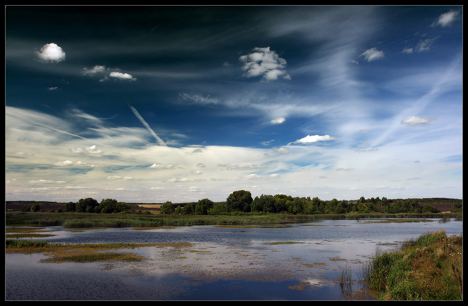 photo "Пруд в Замартынье небо" tags: landscape, clouds, water