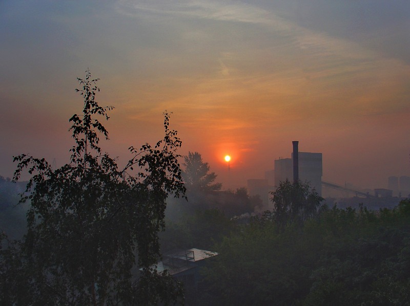 photo "The fire sent out  smoke" tags: city, landscape, sunset