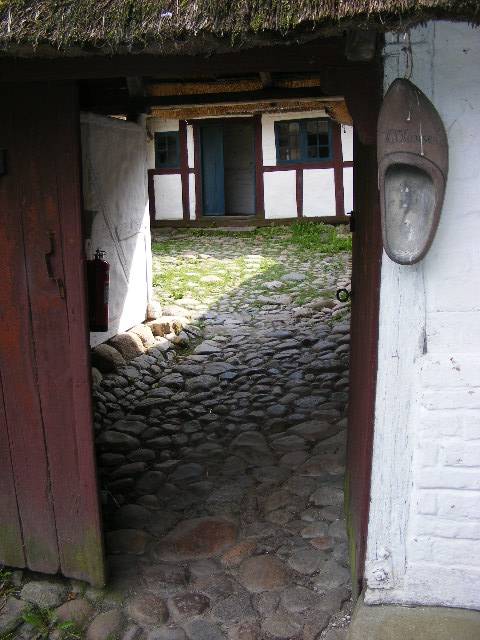 photo "Old story." tags: reporting, 