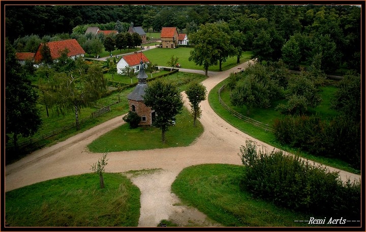 photo "little town" tags: landscape, mountains, summer