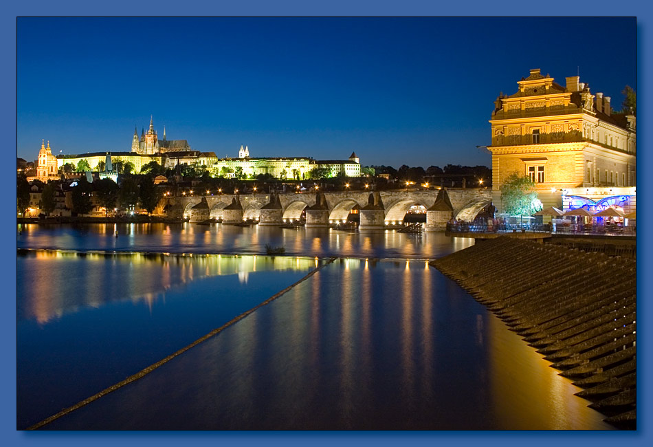 photo "Karlov bridge in the evening" tags: landscape, architecture, night