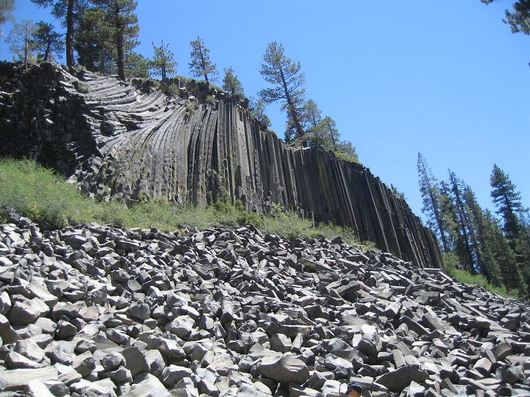 photo "Devil's Postpile" tags: landscape, mountains