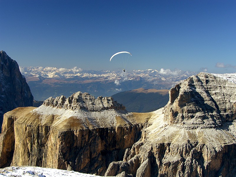 photo "The Paraglider" tags: landscape, panoramic, mountains