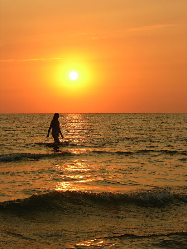 photo "Ira retiring from the sea" tags: travel, landscape, sunset