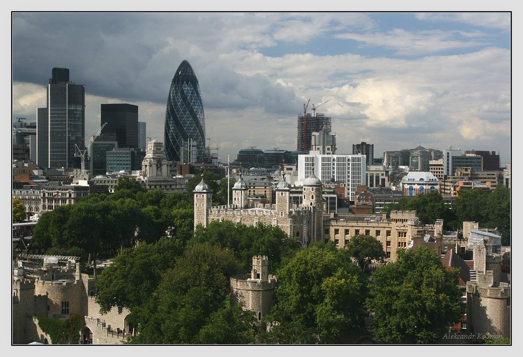 фото "LONDON. The view on the Tower & Gherkin  of the Tower Bridge" метки: город, путешествия, Европа