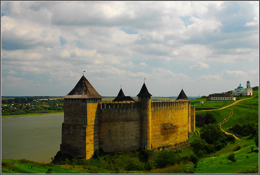 Старая крепость 5. Алексин крепость. Старая крепость. Алексинская крепость 14 век. Алексин крепость фото.