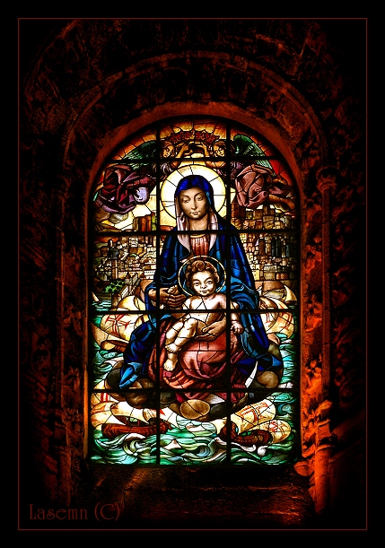 фото "Дева Мария (витраж, монастырская часовня Мостейро Дос Жеронимос)" метки: путешествия, портрет, Европа, женщина