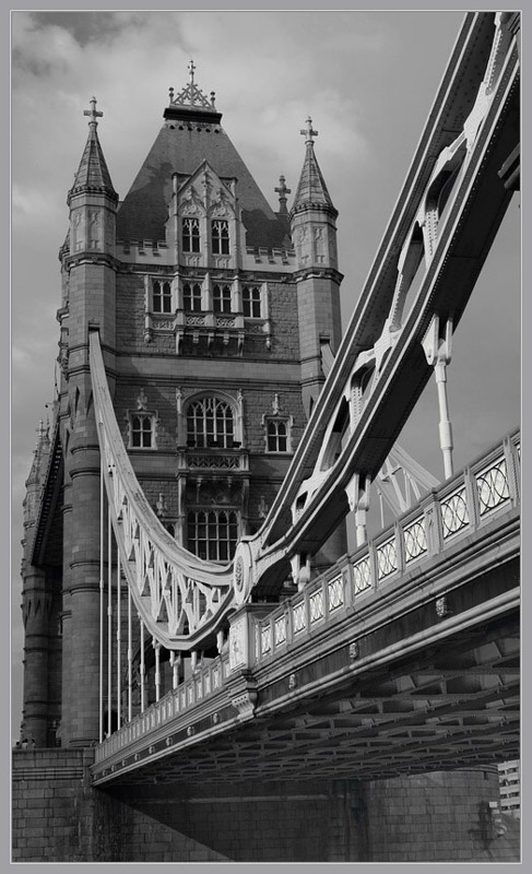 photo "BRIDGE." tags: architecture, black&white, landscape, 