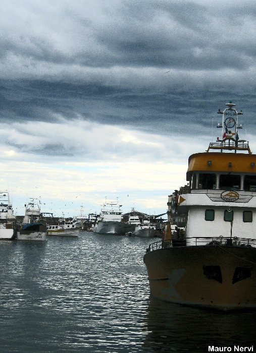 фото "clouds in the port" метки: пейзаж, вода