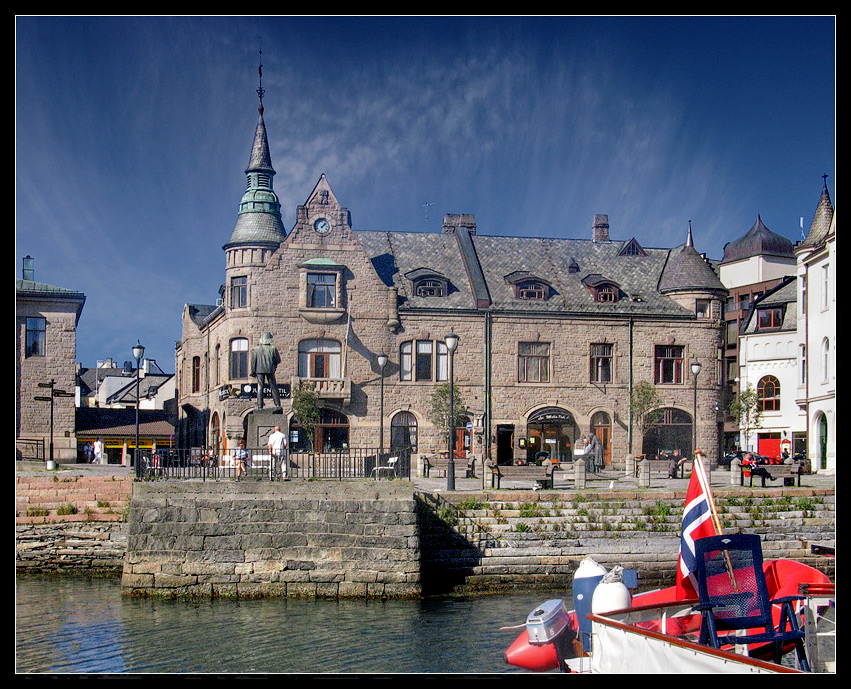 photo "Aalesund" tags: landscape, city, water