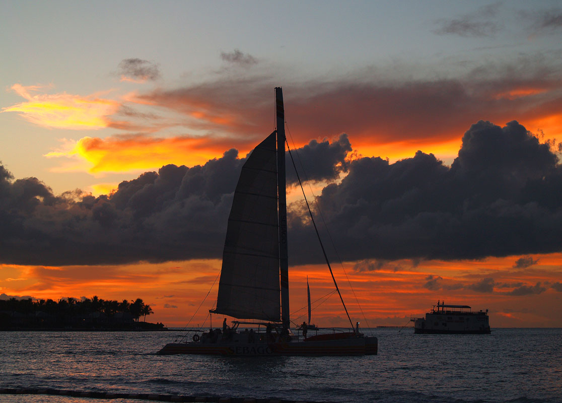 photo "Два корабля ( Two Vessels )" tags: landscape, sunset, water