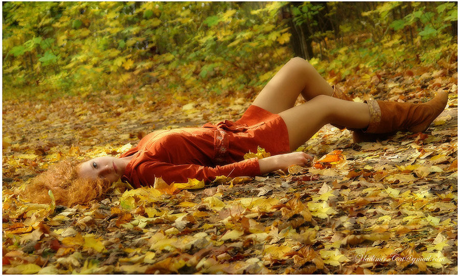 photo "Red Autumn" tags: portrait, landscape, autumn, woman