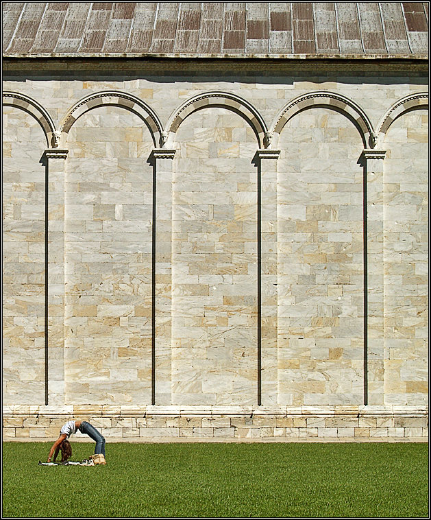 photo "Arches" tags: architecture, travel, landscape, Europe