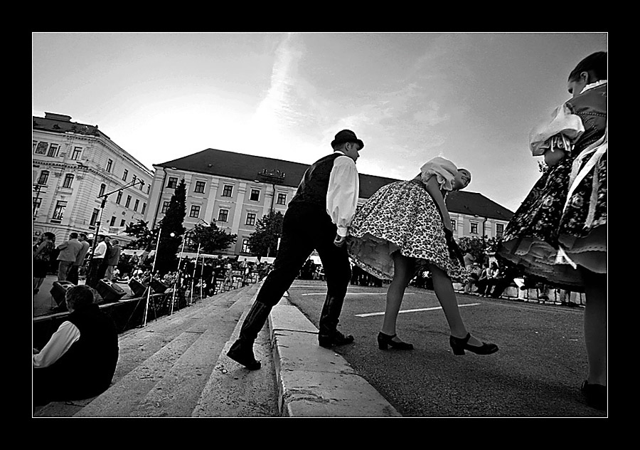фото "Part 3. ..and the dancers are leaving" метки: черно-белые, жанр, 