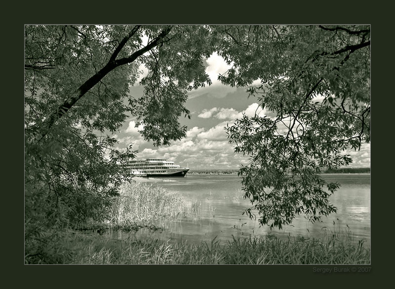 photo "Day on Volga" tags: landscape, black&white, 