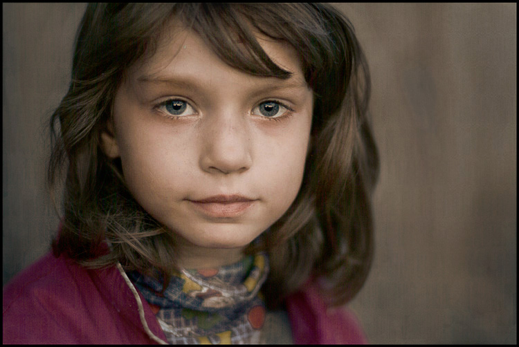 photo "Girl from outskirts #3" tags: portrait, children