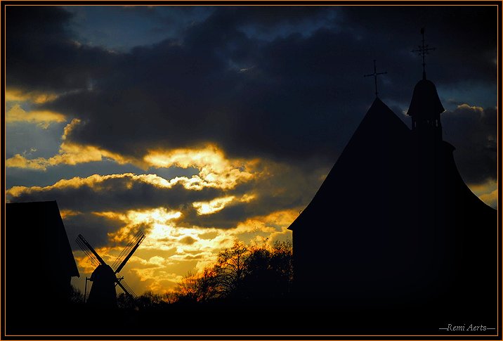 photo "late evening" tags: architecture, landscape, sunset