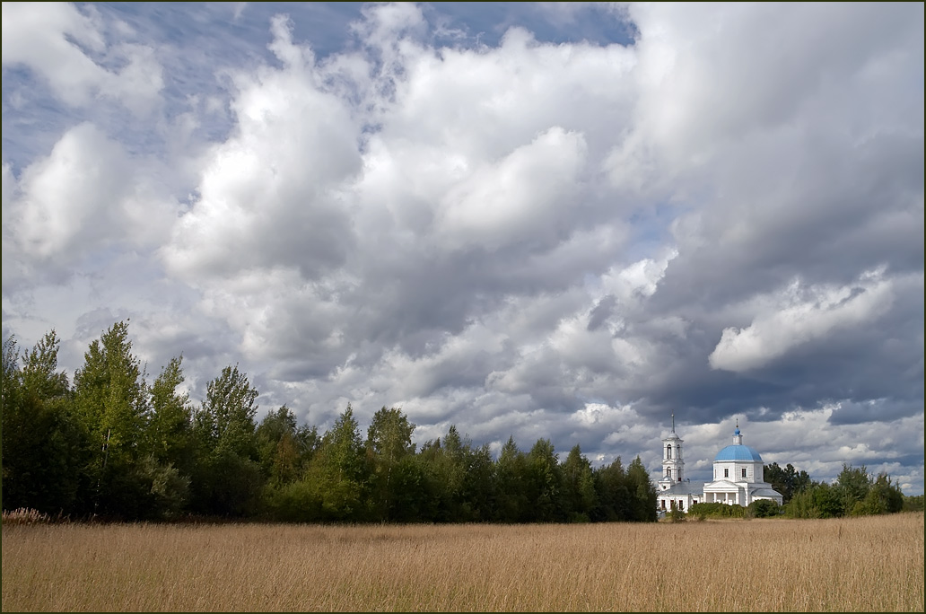 photo "Church in Vseluki." tags: landscape, clouds