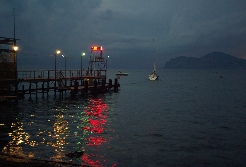 photo "In Thunderstorm" tags: landscape, travel, water