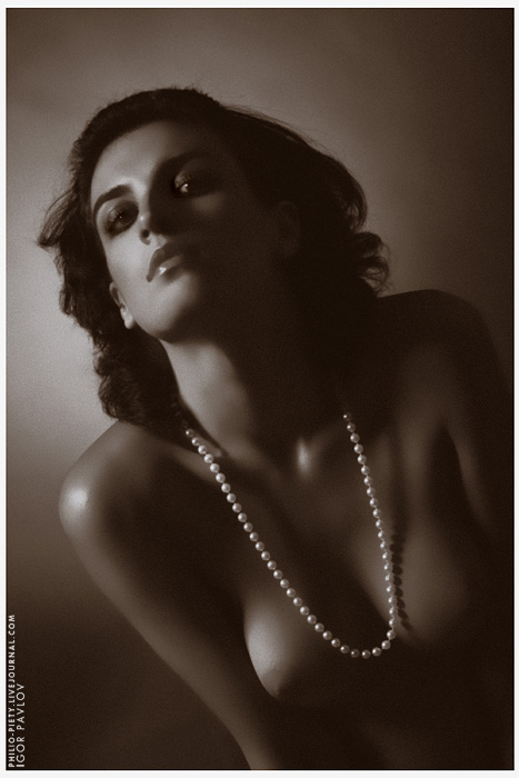 photo "Sophisticated Kind Of Portrait" tags: nude, portrait, woman