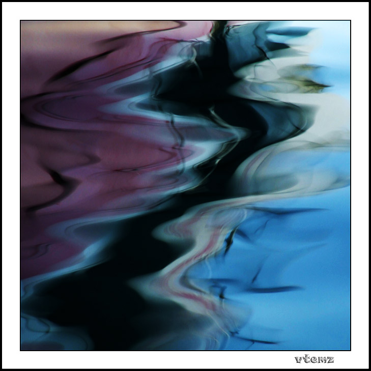 photo "Reflections in motion" tags: abstract, 