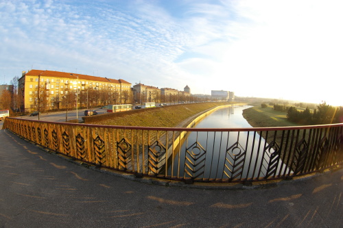 фото "С Пешеходного Моста или Перила Безопасности....." метки: город, 