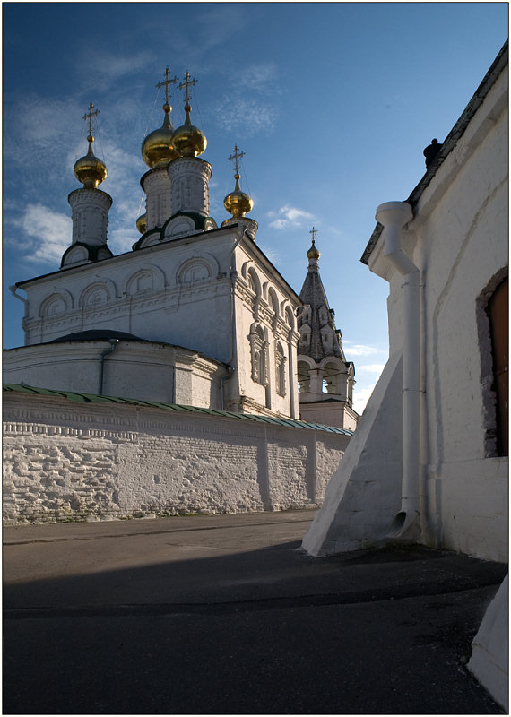 photo "Back street" tags: architecture, landscape, 