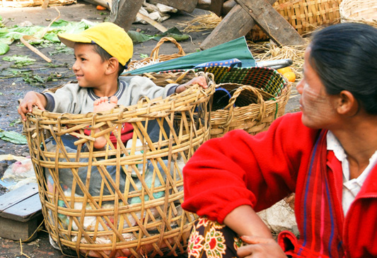 photo "boy in the basket" tags: misc., 