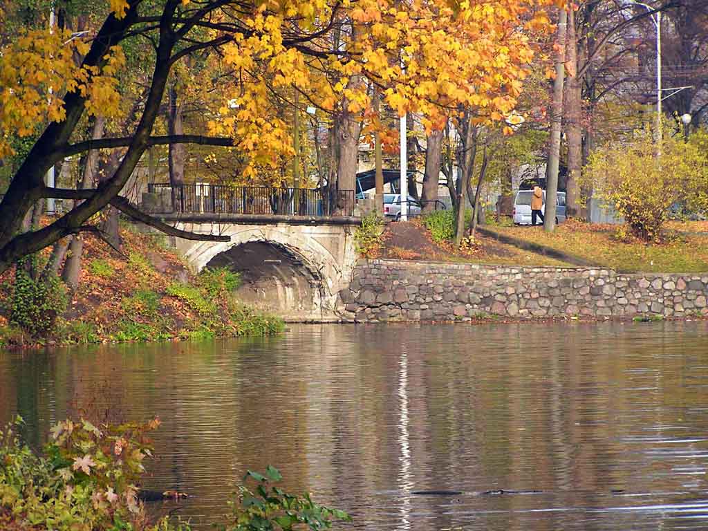 photo "***" tags: city, landscape, autumn