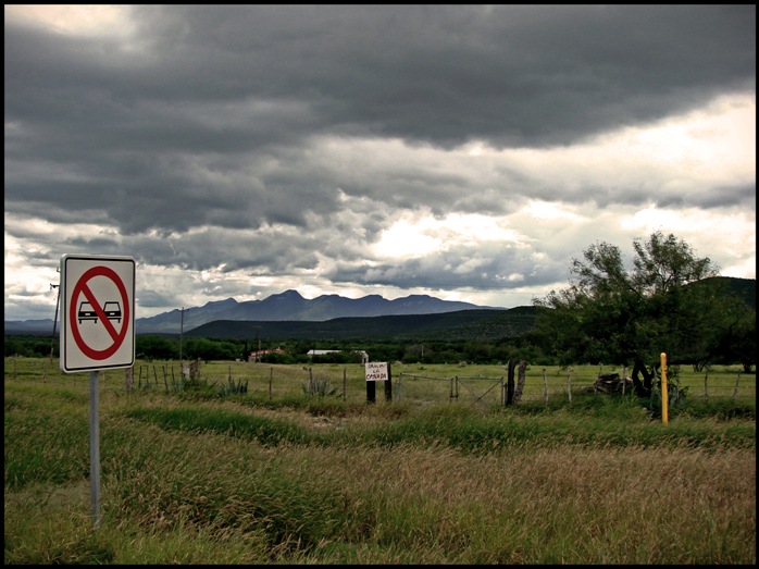 photo "Ranch La Canada" tags: landscape, clouds, mountains