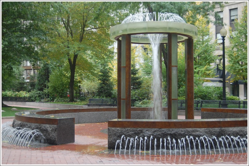 photo "fountain" tags: city, 