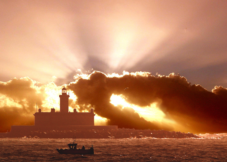 фото "BUGIO LIGHT HOUSE" метки: фотомонтаж, 