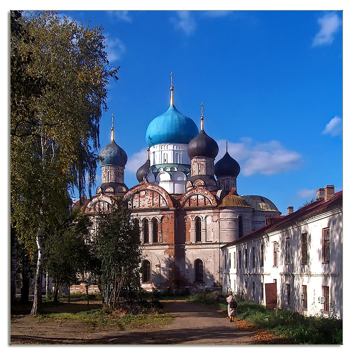 фото "Осенний дворик" метки: , 