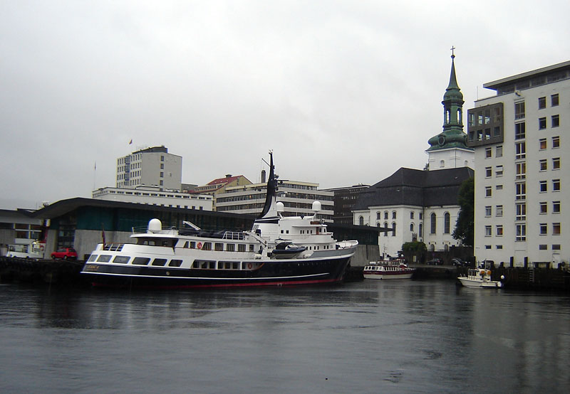 photo "dark waters of rainy Norway" tags: landscape, travel, Europe, water