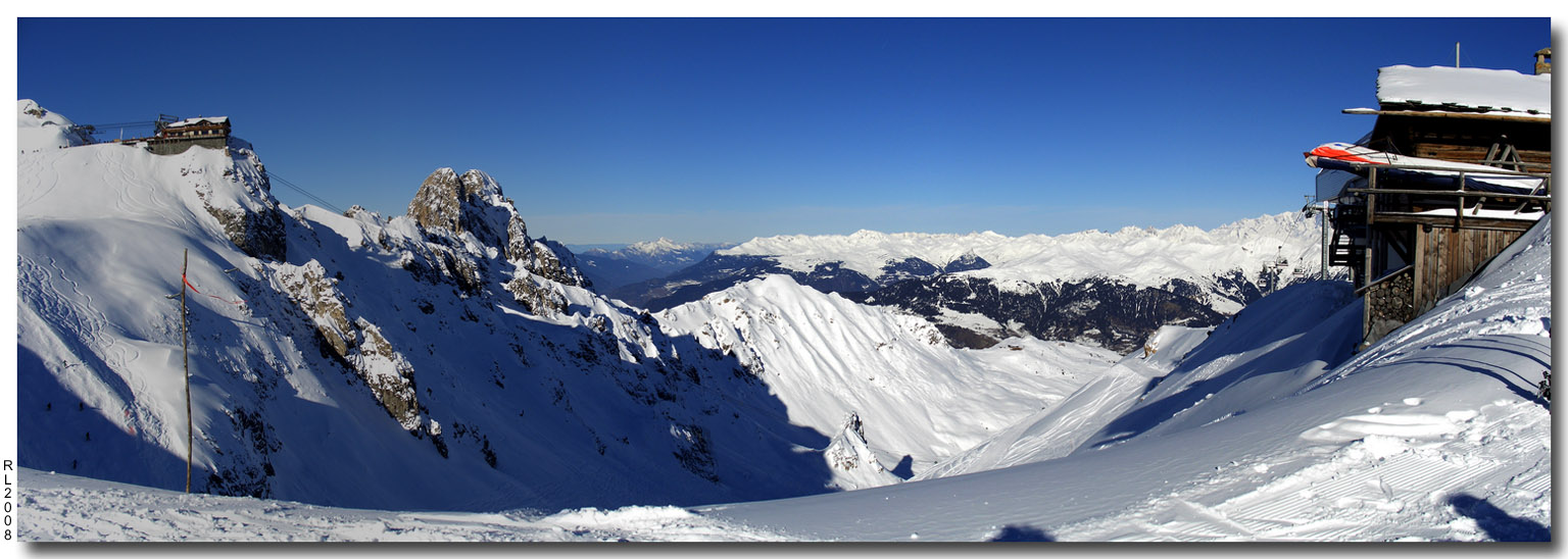 photo "At the pass." tags: panoramic, landscape, mountains