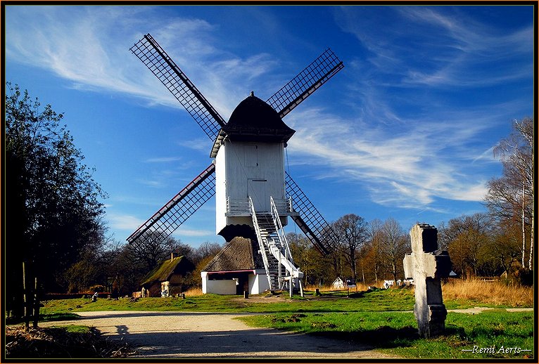 photo "10 feb 2008" tags: architecture, landscape, clouds