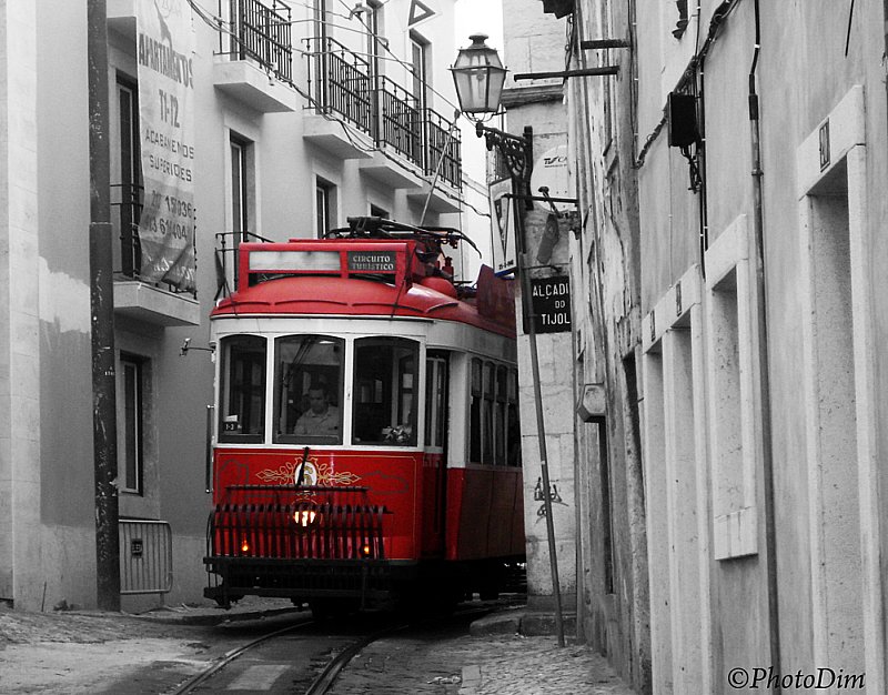 photo "Tram in Portugal" tags: travel, black&white, Europe