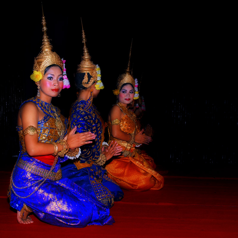 photo "Dancers" tags: travel, Asia