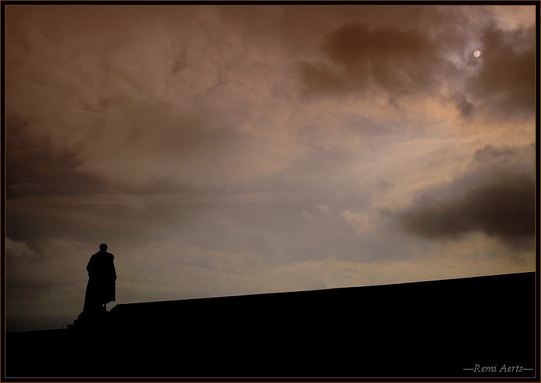 photo "sun guard" tags: landscape, portrait, man, sunset