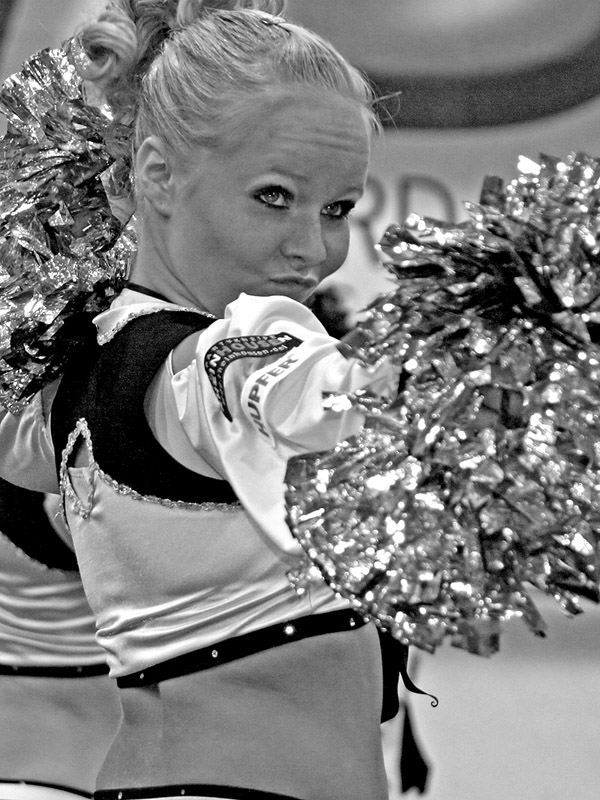 photo "Cheerleader" tags: portrait, sport, woman