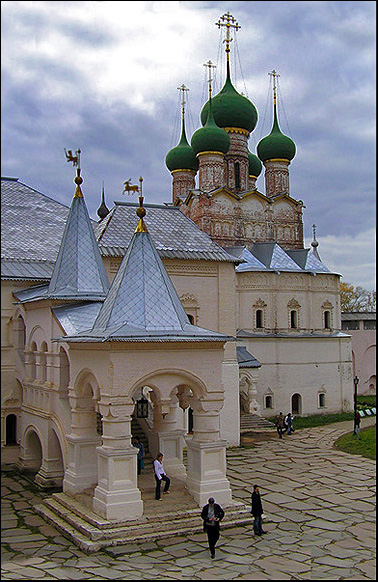 photo "In the Rostov Kremlin." tags: architecture, travel, landscape, 