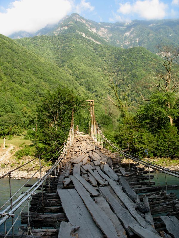 photo "The bridge above the mountain river" tags: landscape, mountains, summer