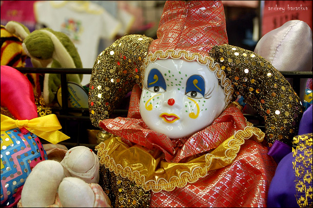 photo "Mardi Gras doll" tags: interior, travel, North America