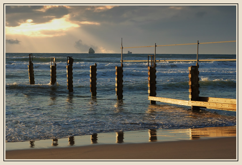 photo "***" tags: landscape, sunset, water