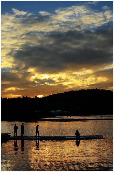 photo "*    *    *" tags: landscape, sunset, water